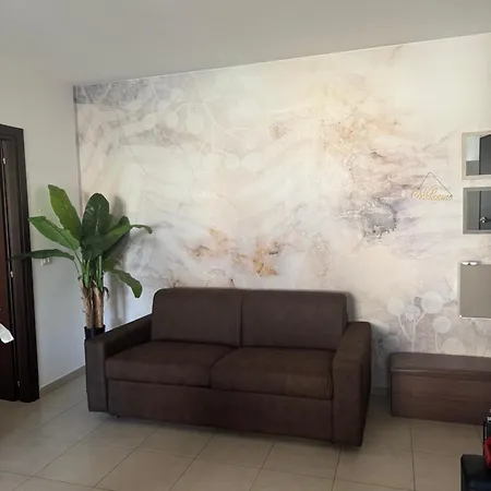 Saconza House *
