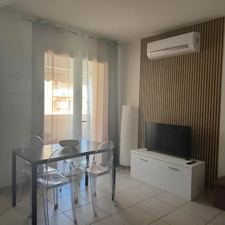 Saconza House