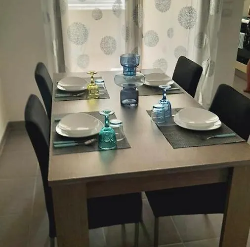 Saconza House דירה